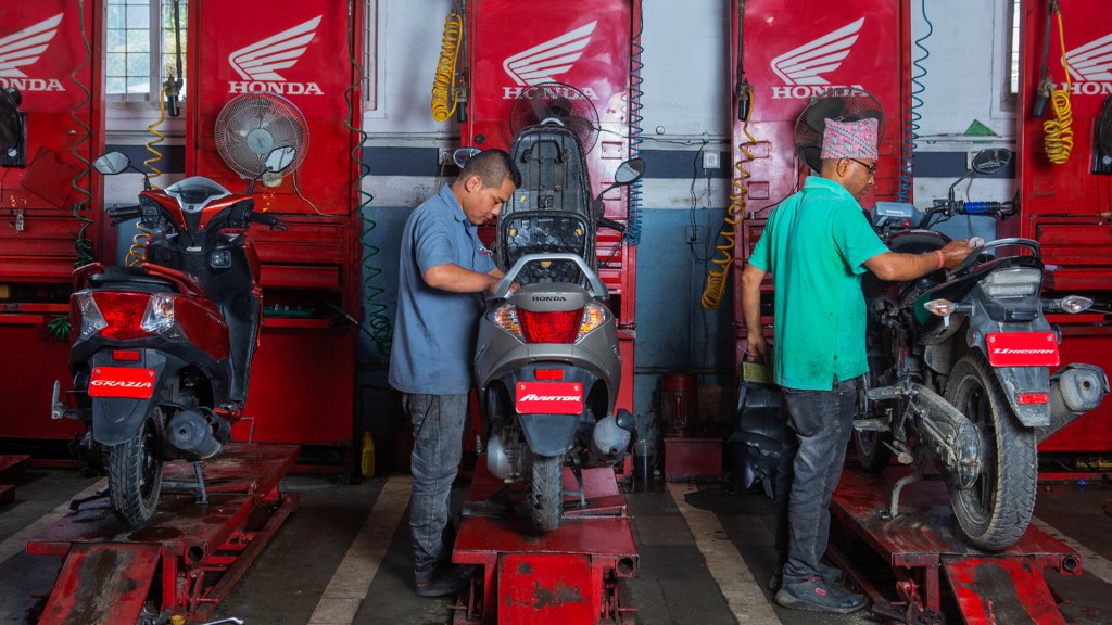 How to Know the Right Time to Service Your Motorcycle or Scooter